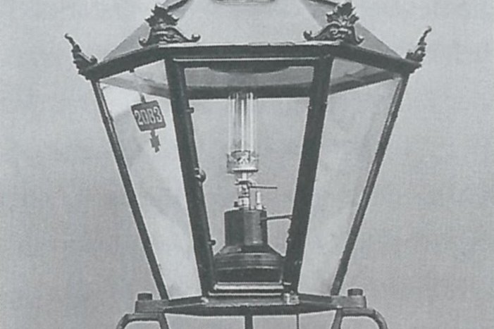 Lampe Stadtgas Historische Straßenlaterne im Fokus.