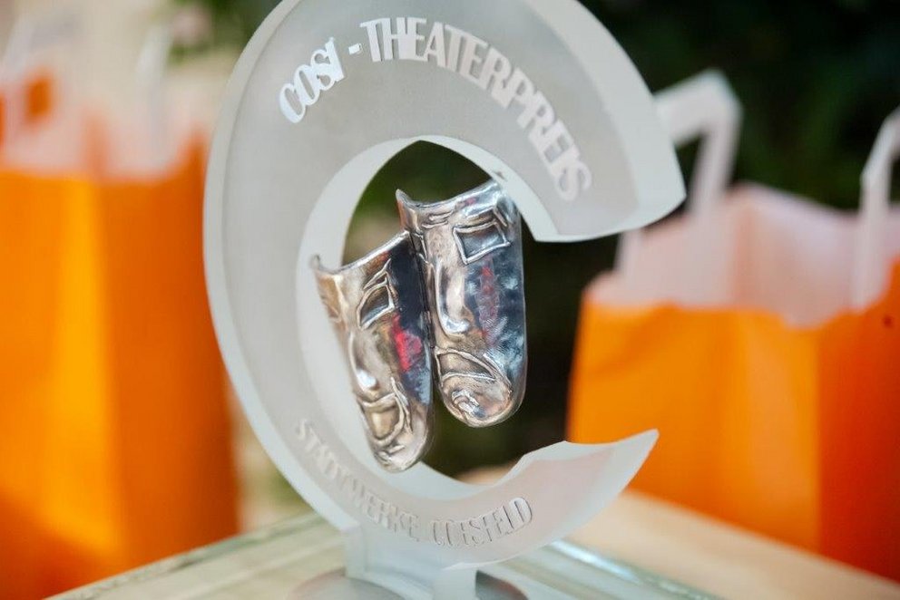 Theaterpreis. Theaterpreis.