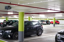 Parkende Autos in der Marktgarage